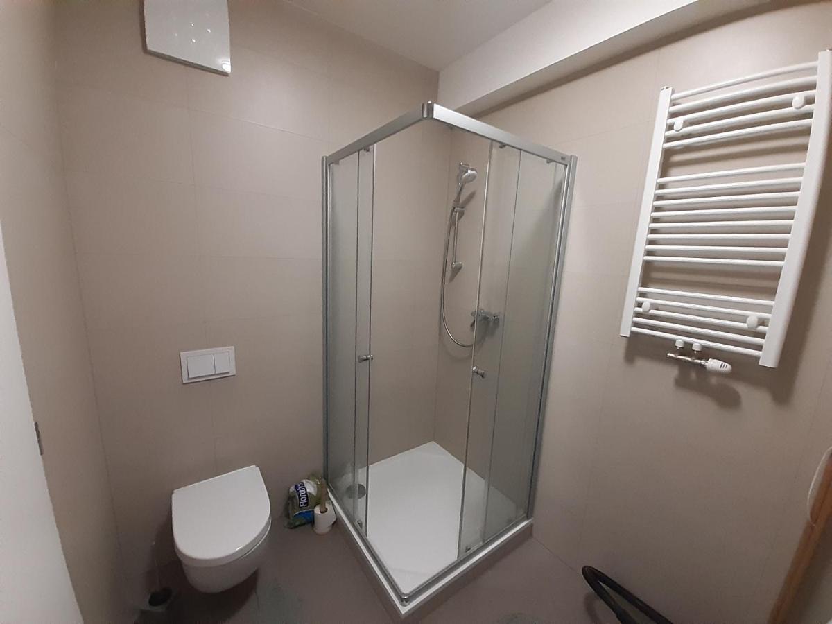 Entrez Radnica Appartement Košice Buitenkant foto
